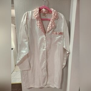 Vintage Gold Label Victoria Secret Sleep Shirt M/L